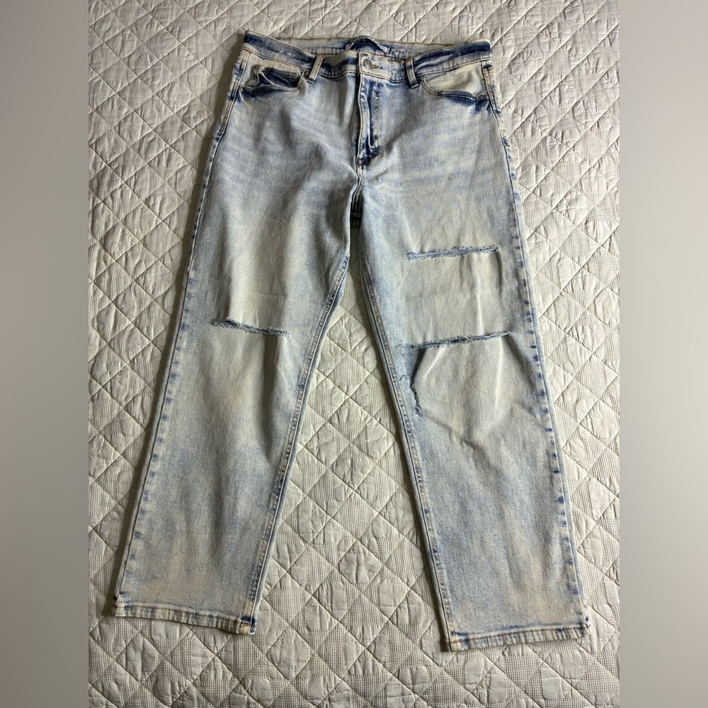 Celebrity Pink juniors Light Wash Relaxed Jeans